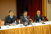 农村人居环境整治从典型示范转向全面推开